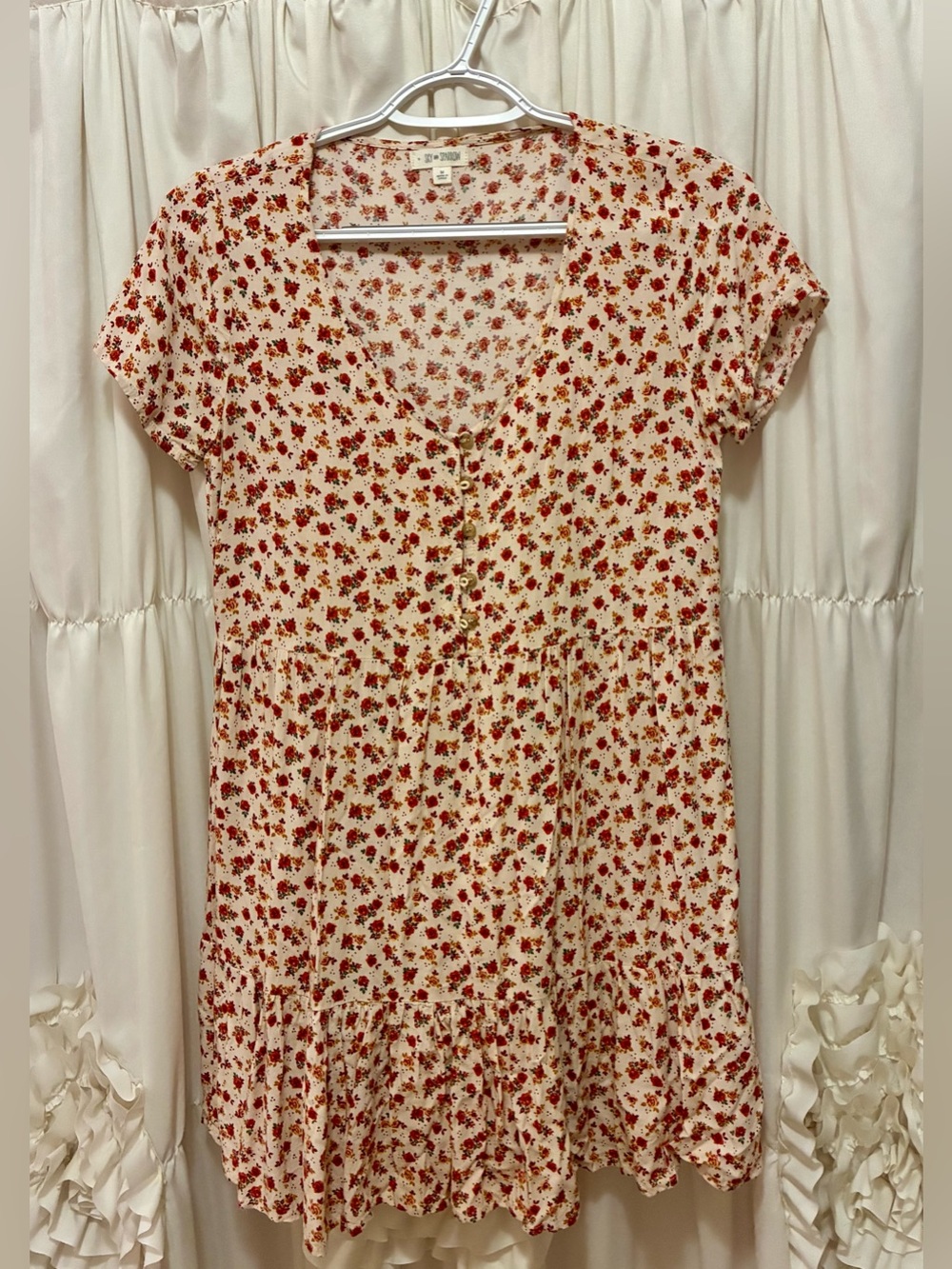 Floral Button-Front Mini Dress in Cream and Red🌺